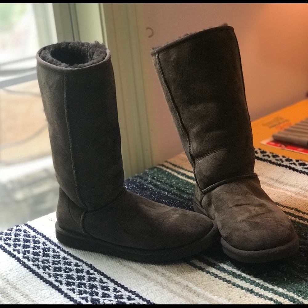 Brown Ugg Australia Boots